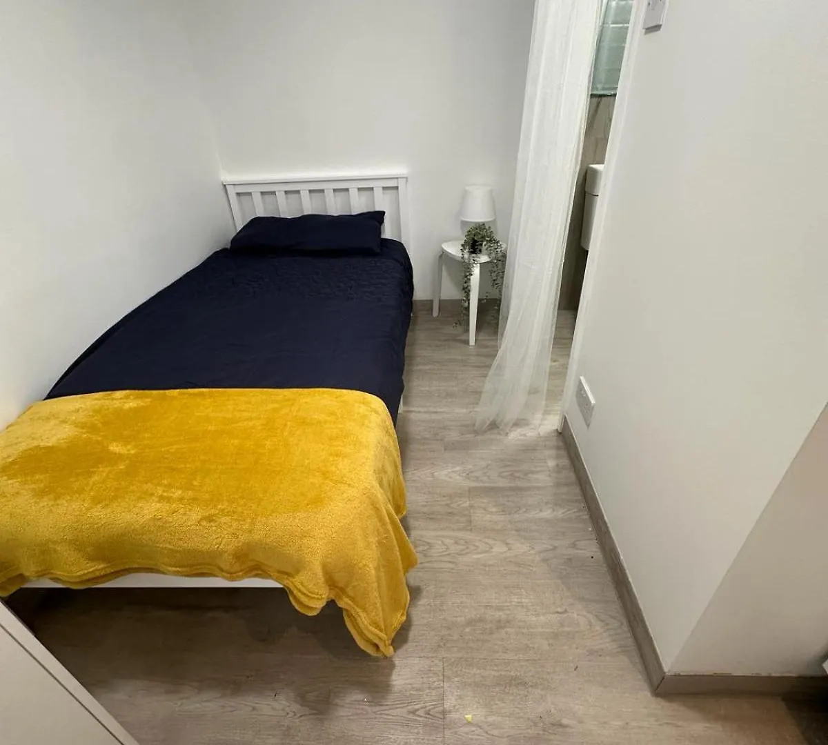 Single Ensuite Room 런던